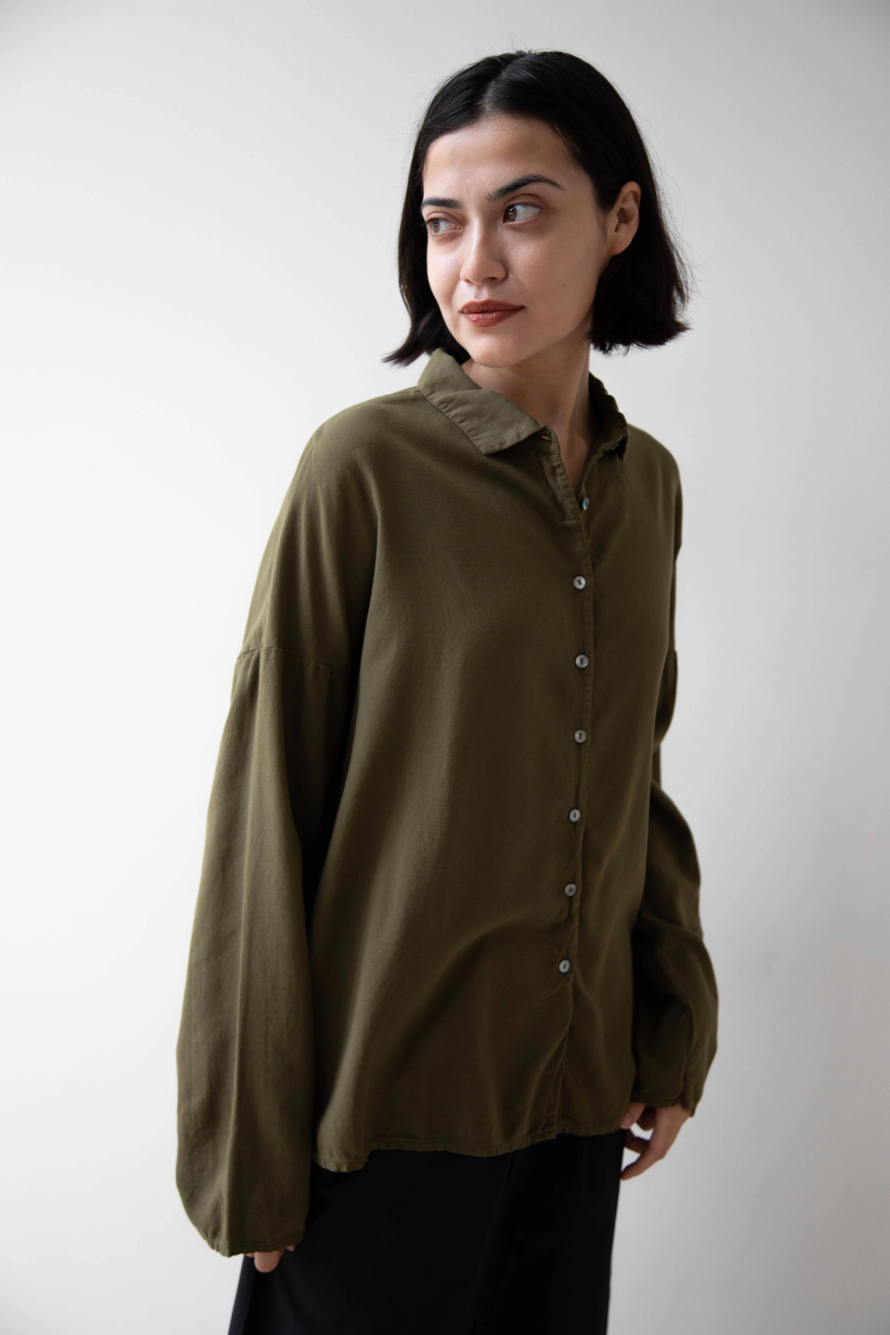 Album di Famiglia | Short Collar Shirt in TVC Olive - Image 13