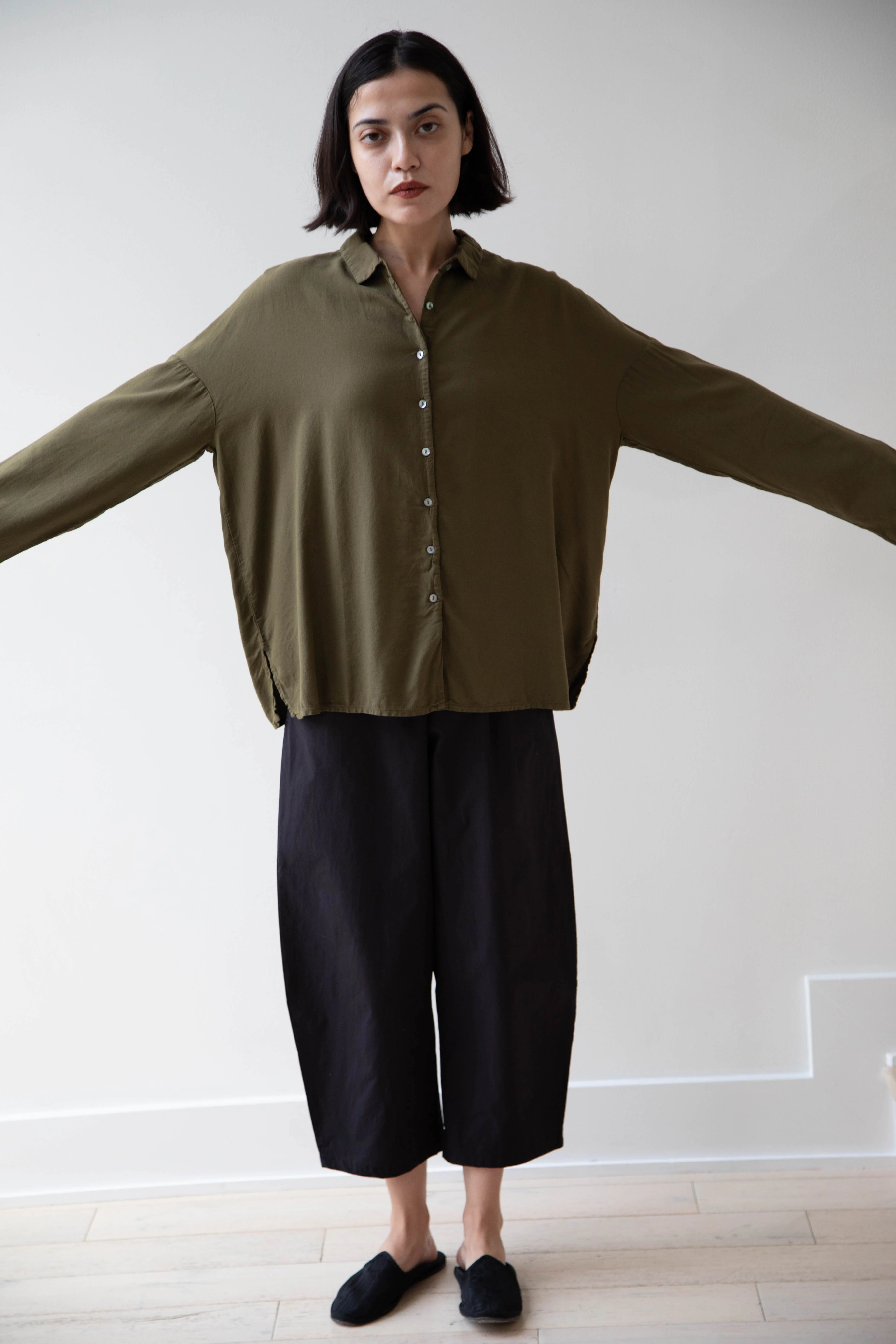 Album di Famiglia | Short Collar Shirt in TVC Olive - Image 17