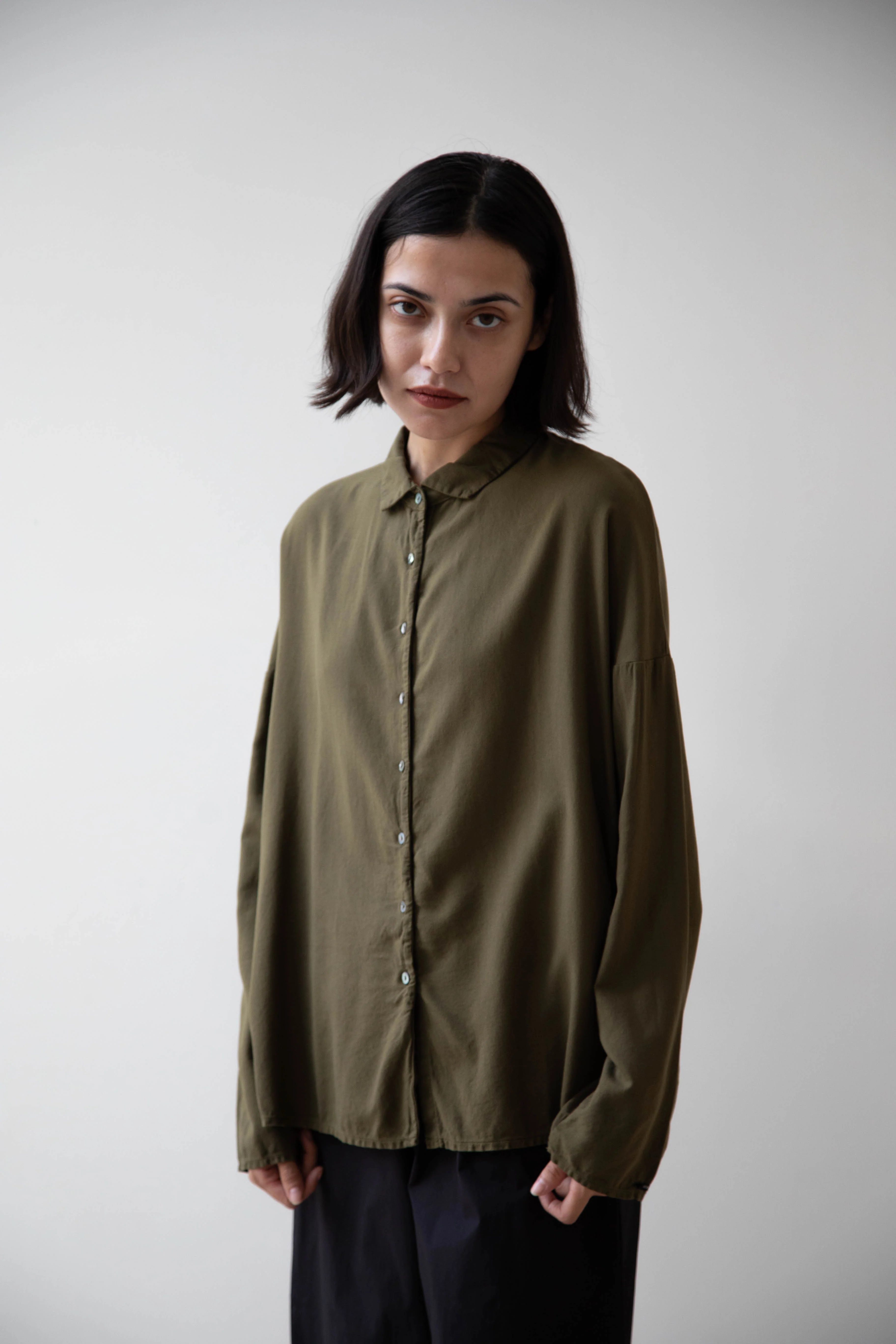 Album di Famiglia | Short Collar Shirt in TVC Olive - Image 22