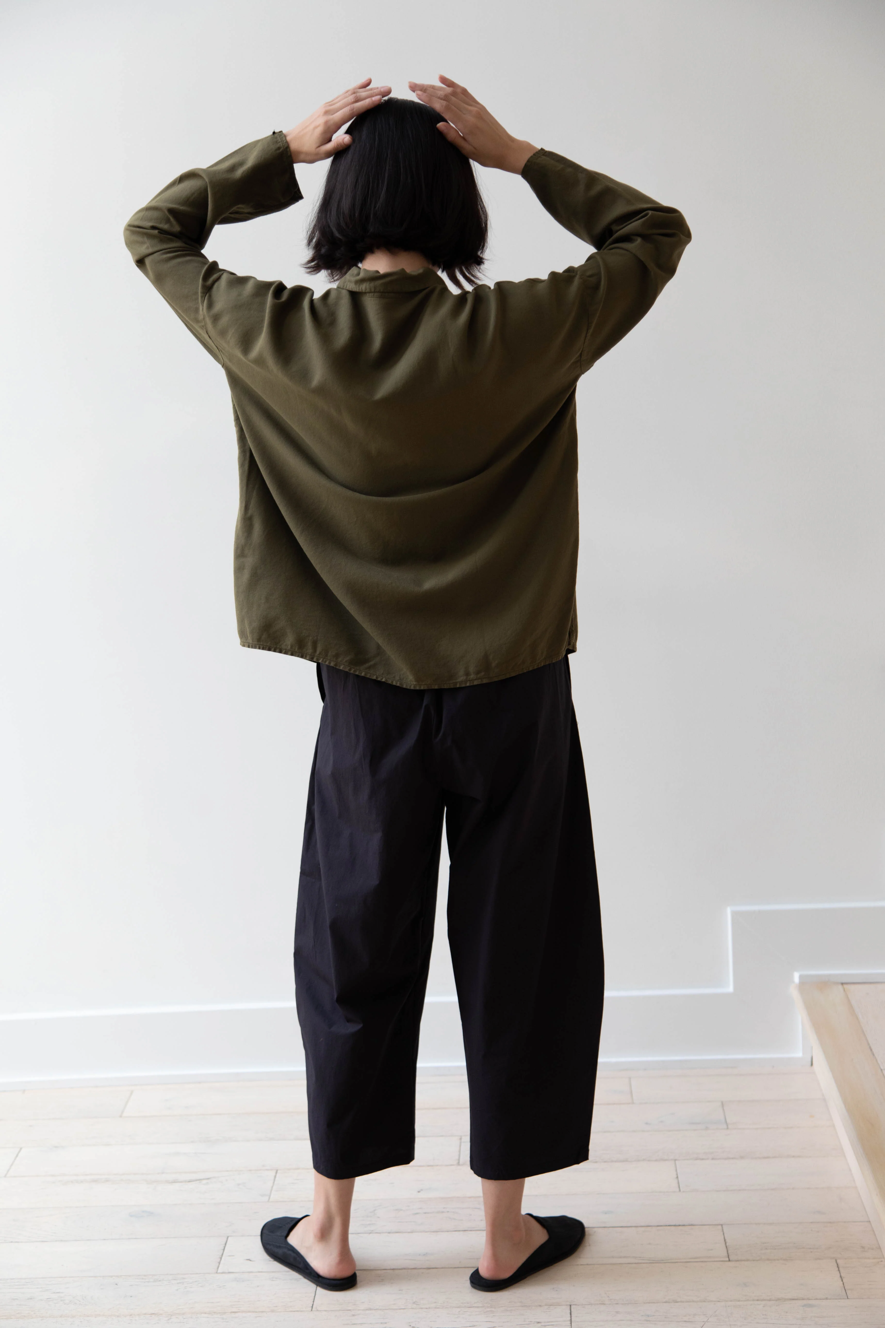 Album di Famiglia | Short Collar Shirt in TVC Olive - Image 24