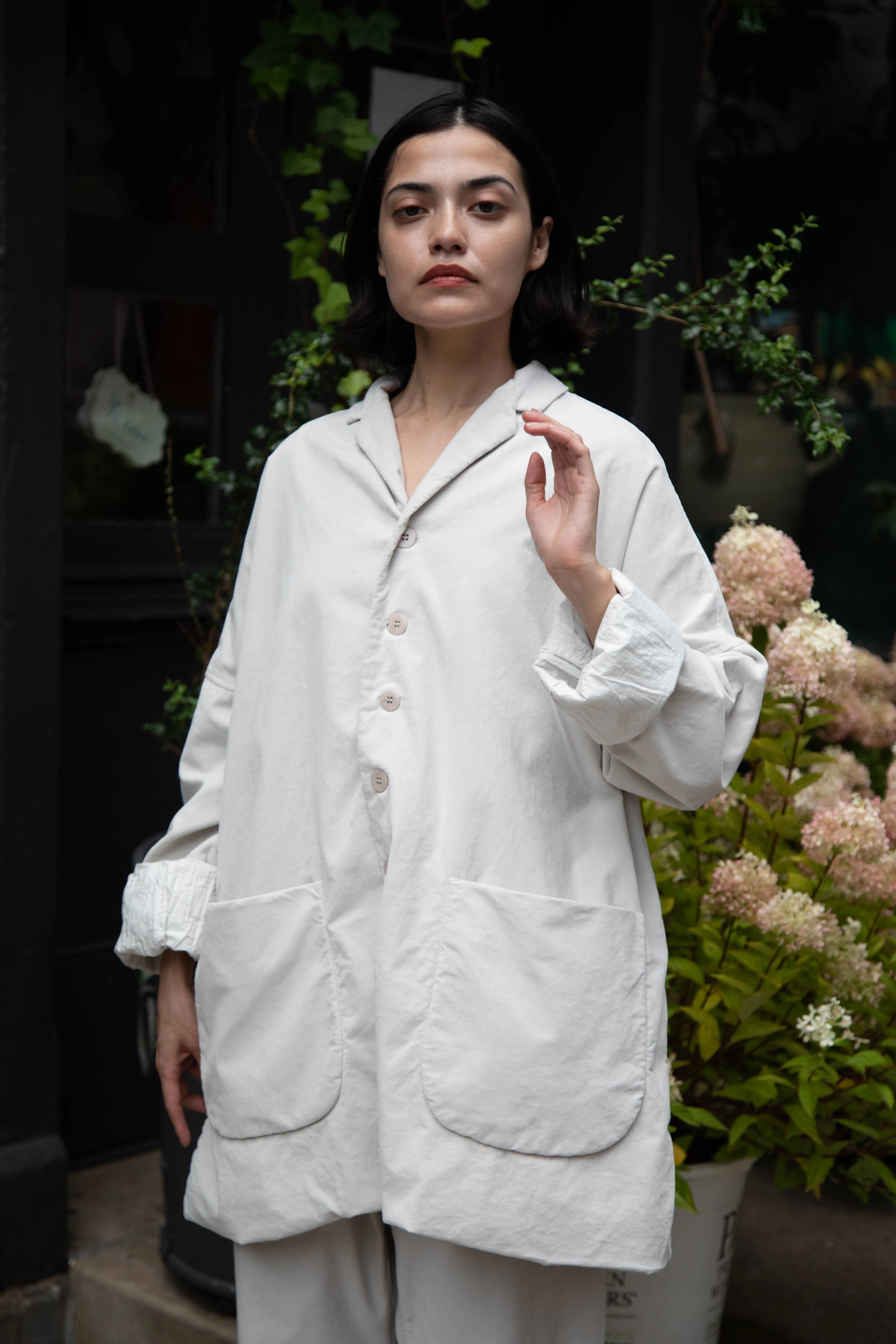 Album di Famiglia | Velvet Big Blazer in Fog - Image 20