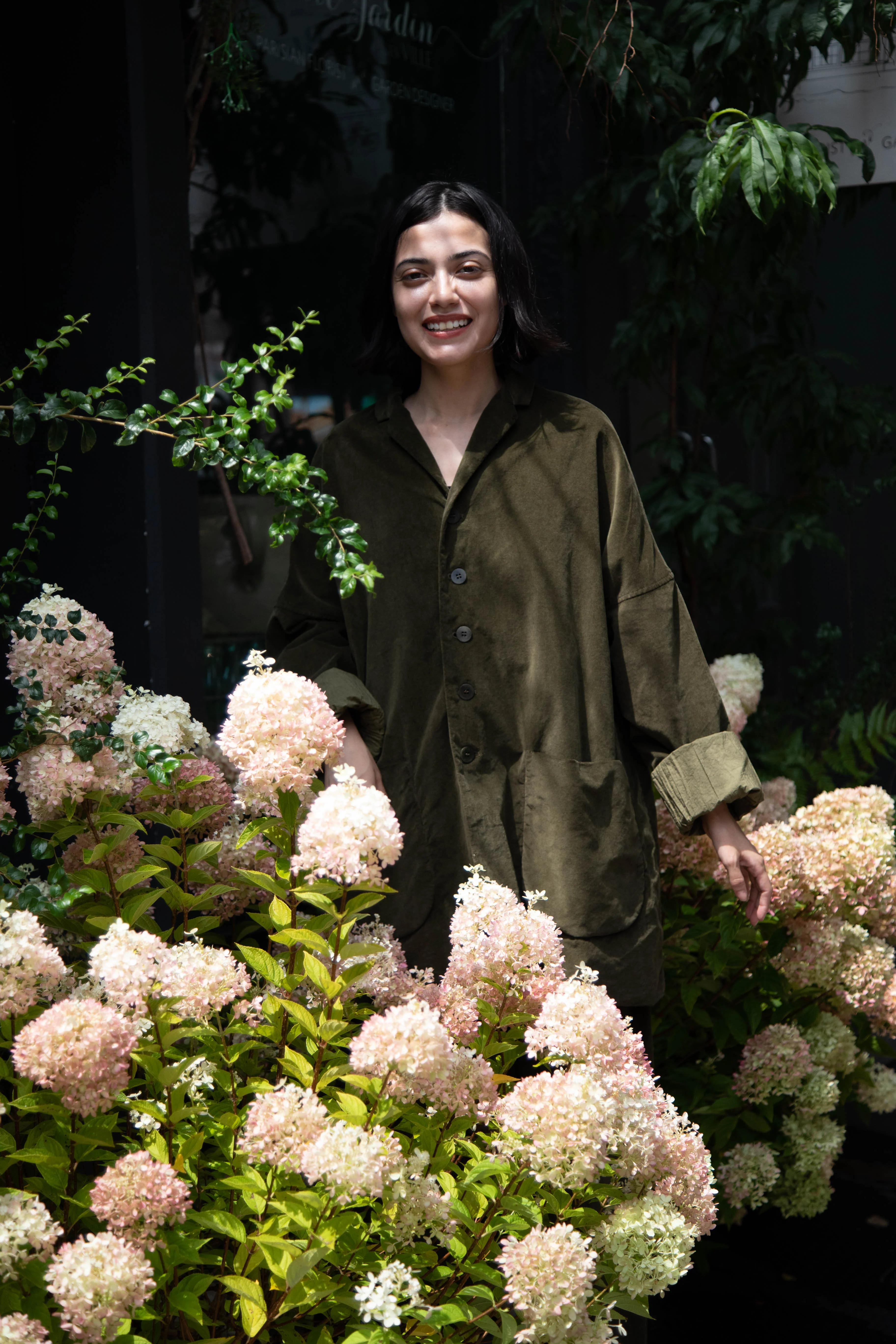 Album di Famiglia | Velvet Big Blazer in Olive - Image 13
