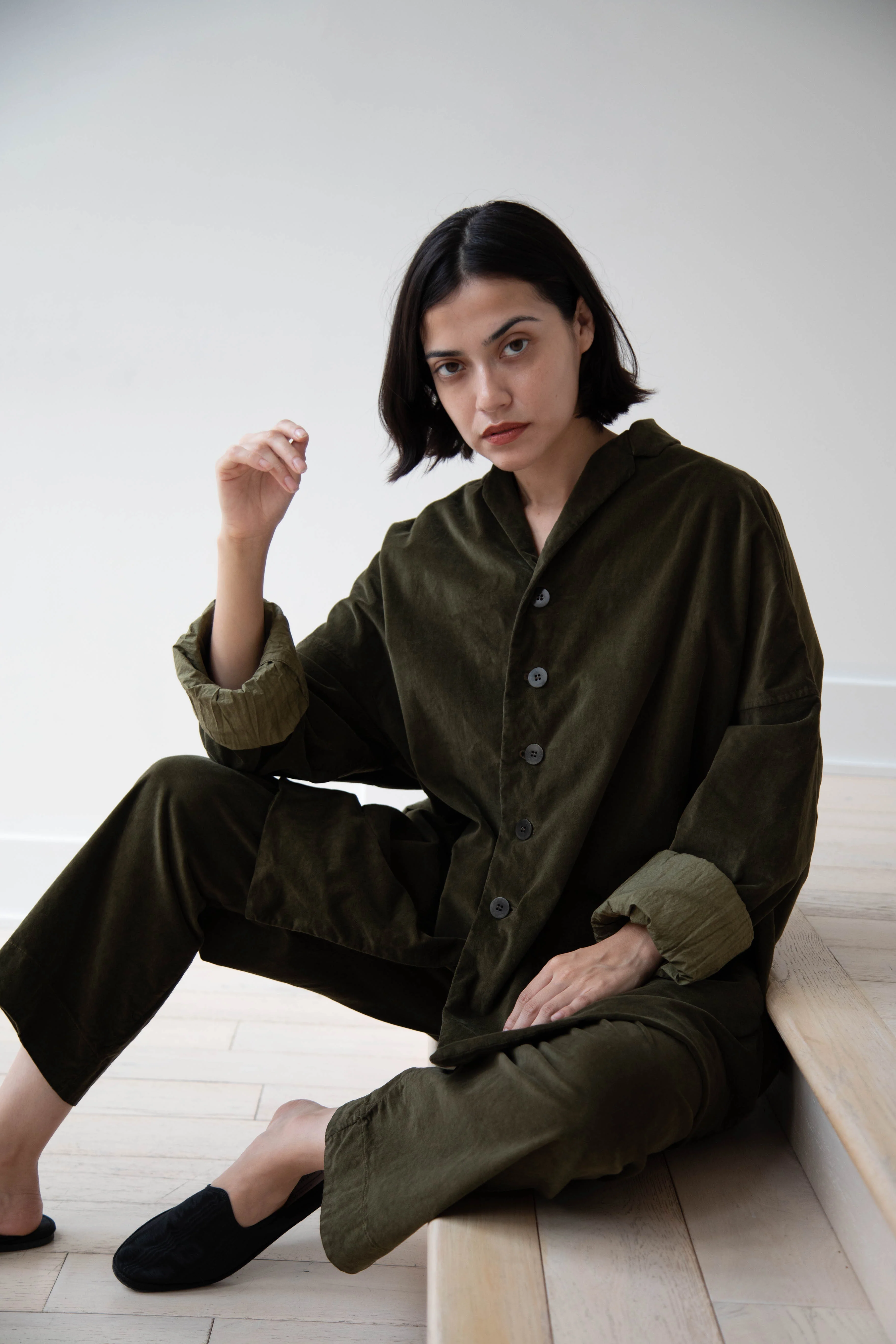 Album di Famiglia | Velvet Big Blazer in Olive - Image 15