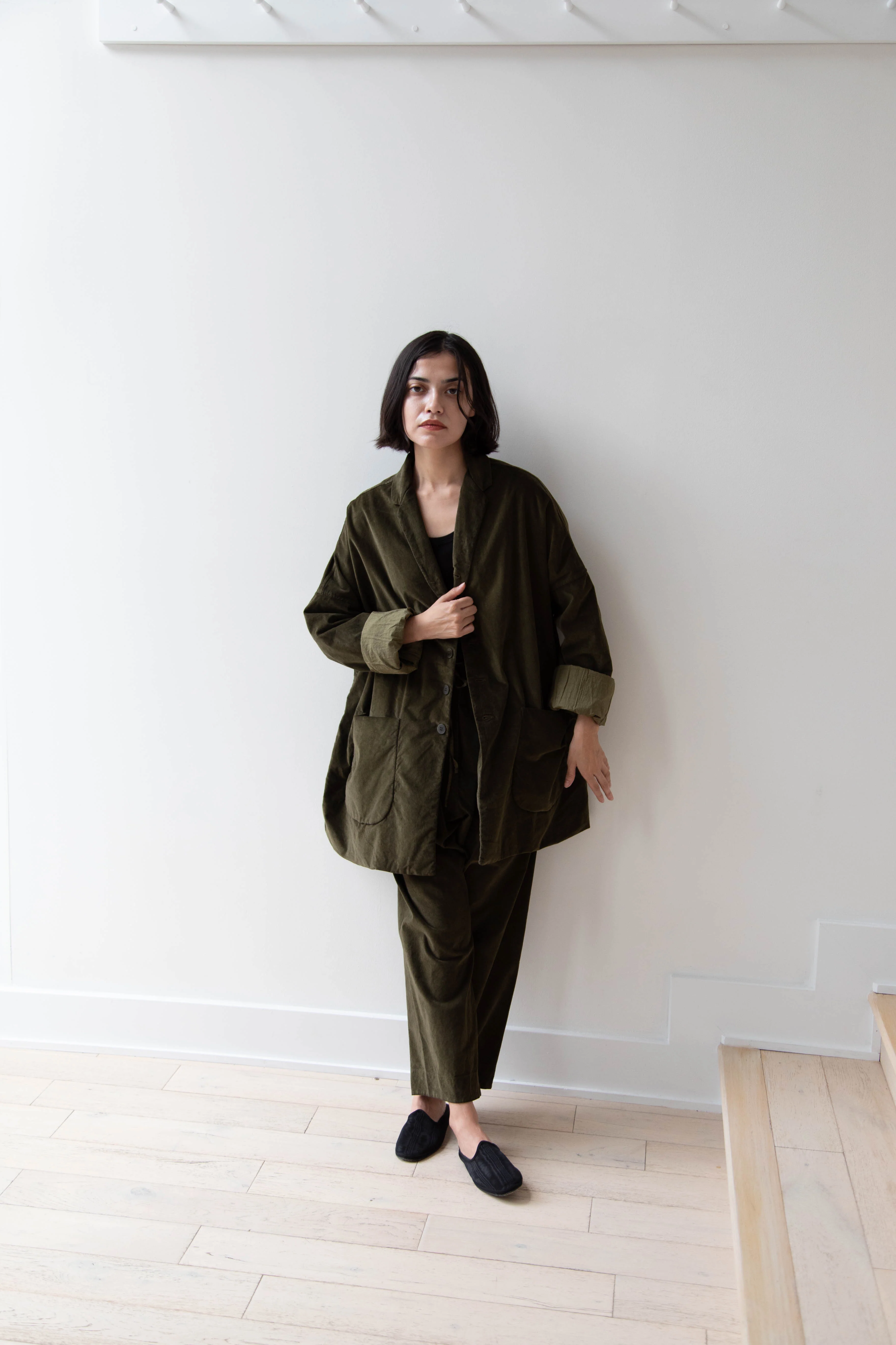 Album di Famiglia | Velvet Big Blazer in Olive - Image 32