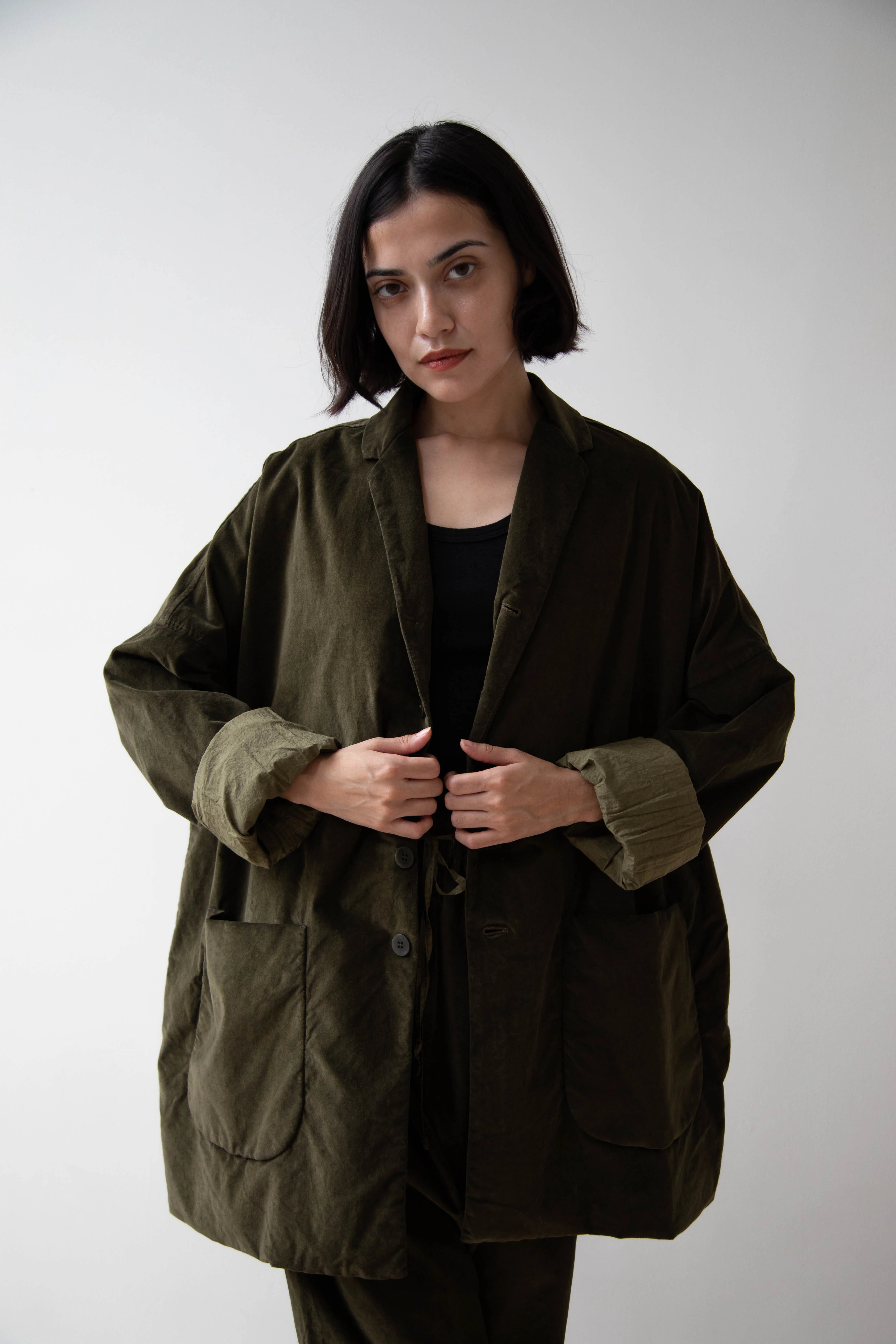 Album di Famiglia | Velvet Big Blazer in Olive - Image 36