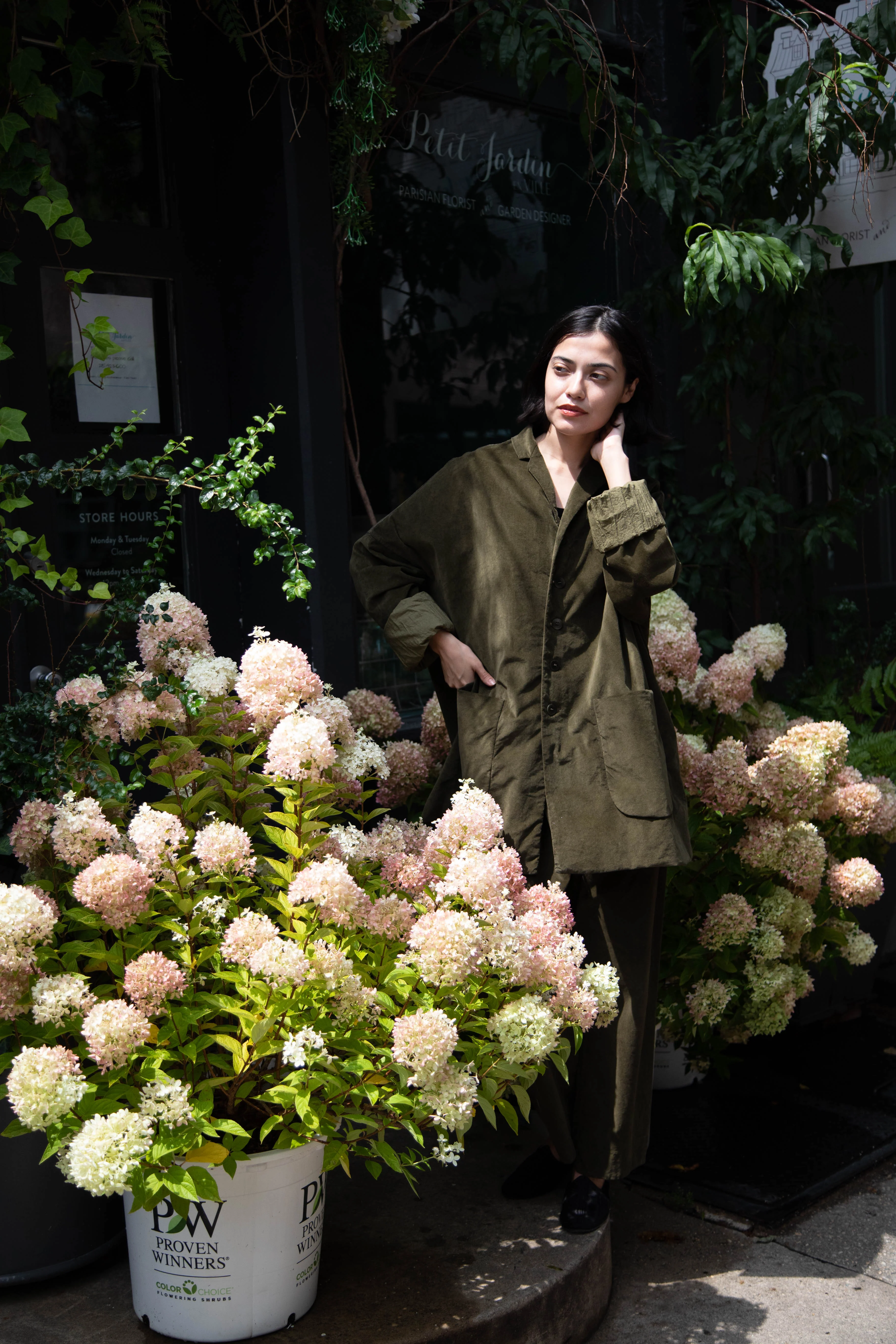 Album di Famiglia | Velvet Big Blazer in Olive - Image 4