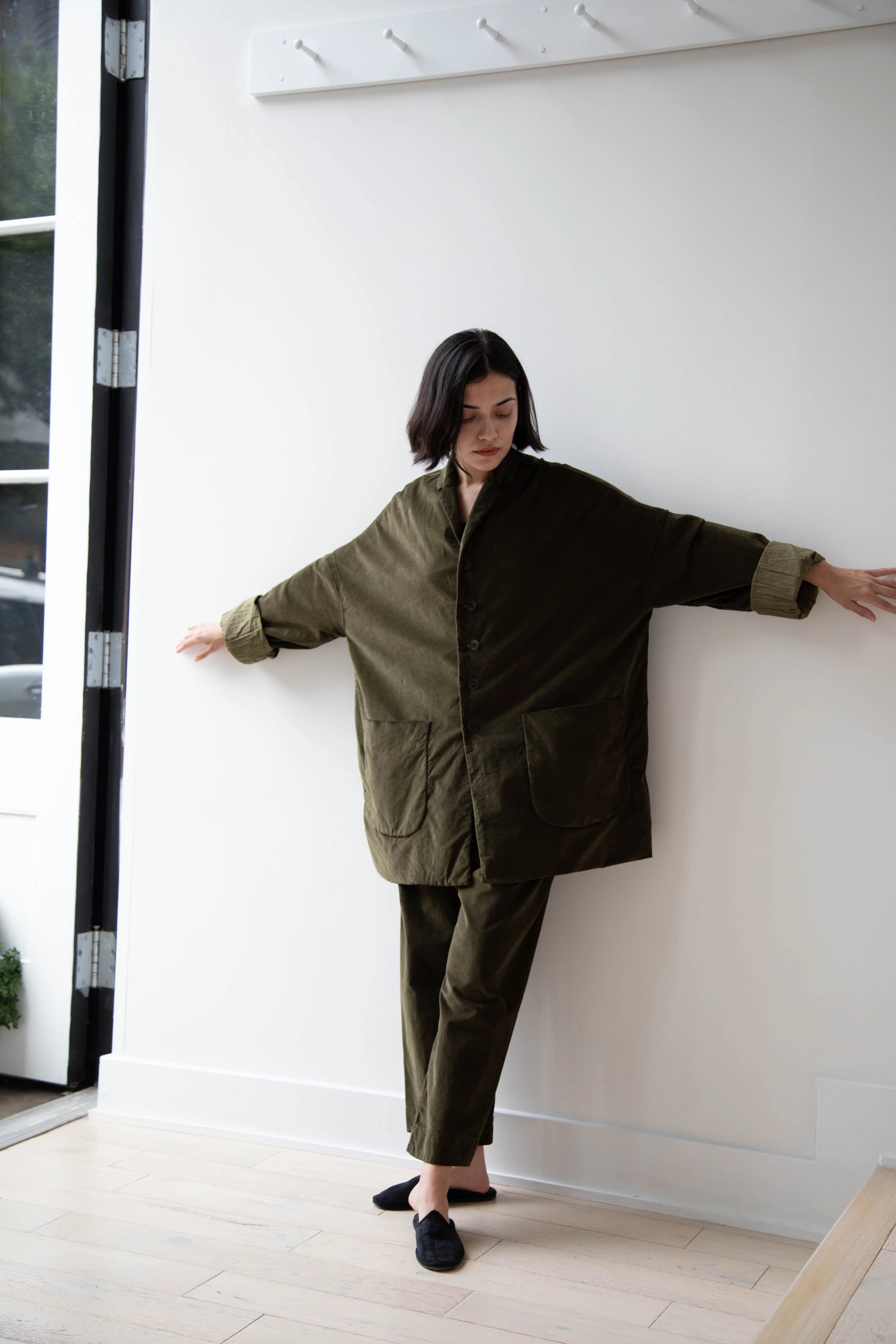 Album di Famiglia | Velvet Big Blazer in Olive - Image 41