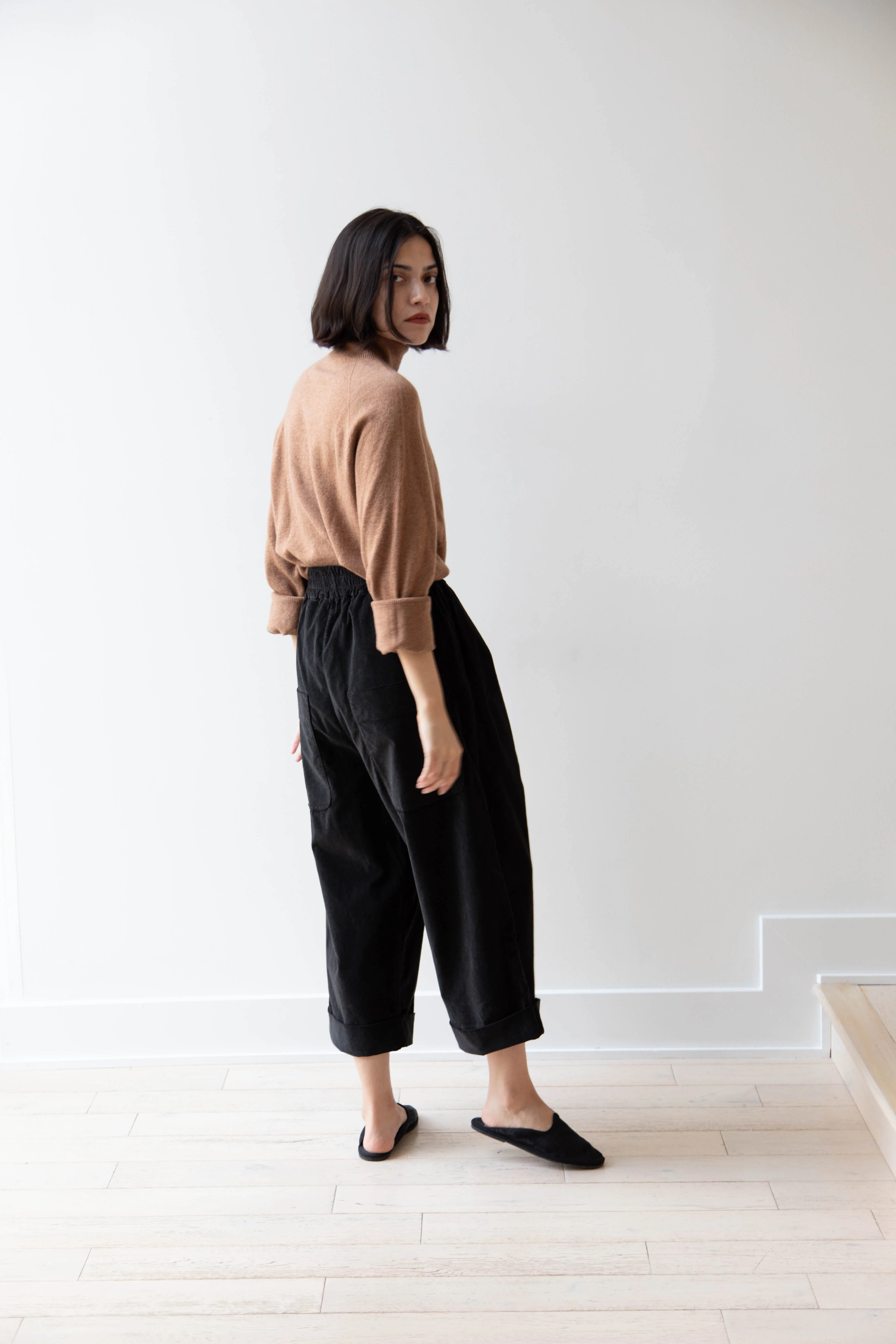 Album di Famiglia | Velvet Bragoni Pants in Slate - Image 12
