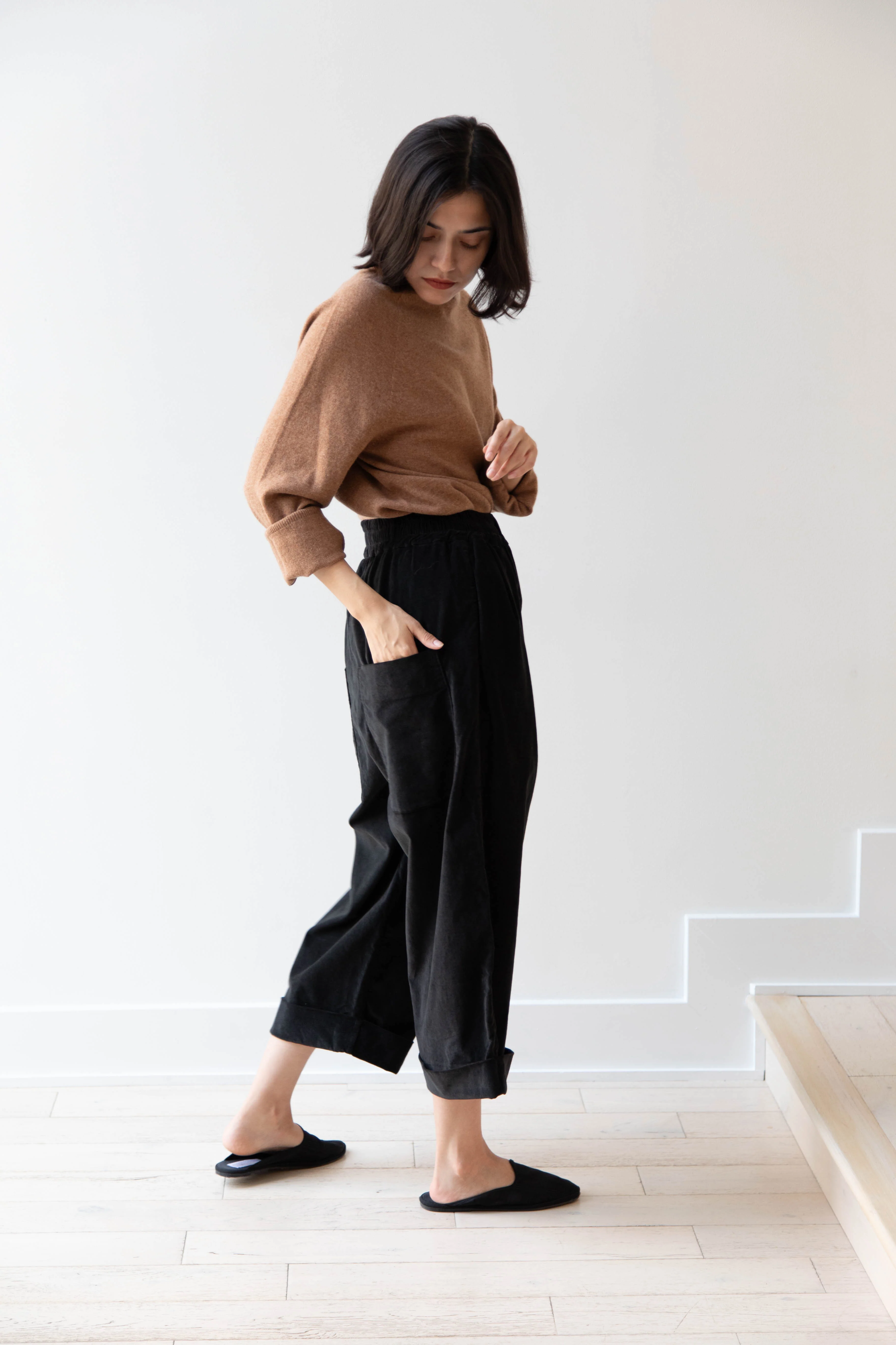 Album di Famiglia | Velvet Bragoni Pants in Slate - Image 15