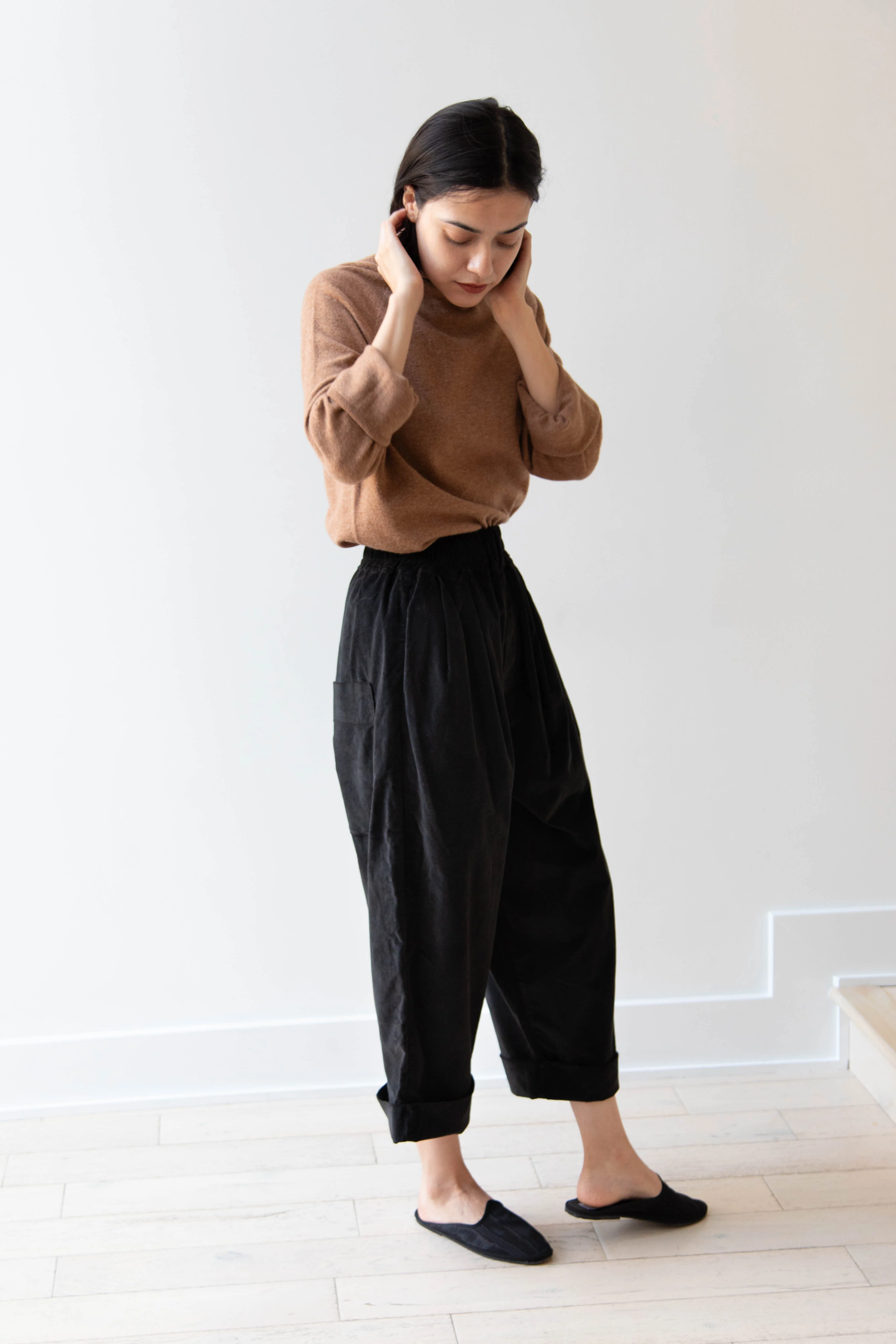 Album di Famiglia | Velvet Bragoni Pants in Slate - Image 17