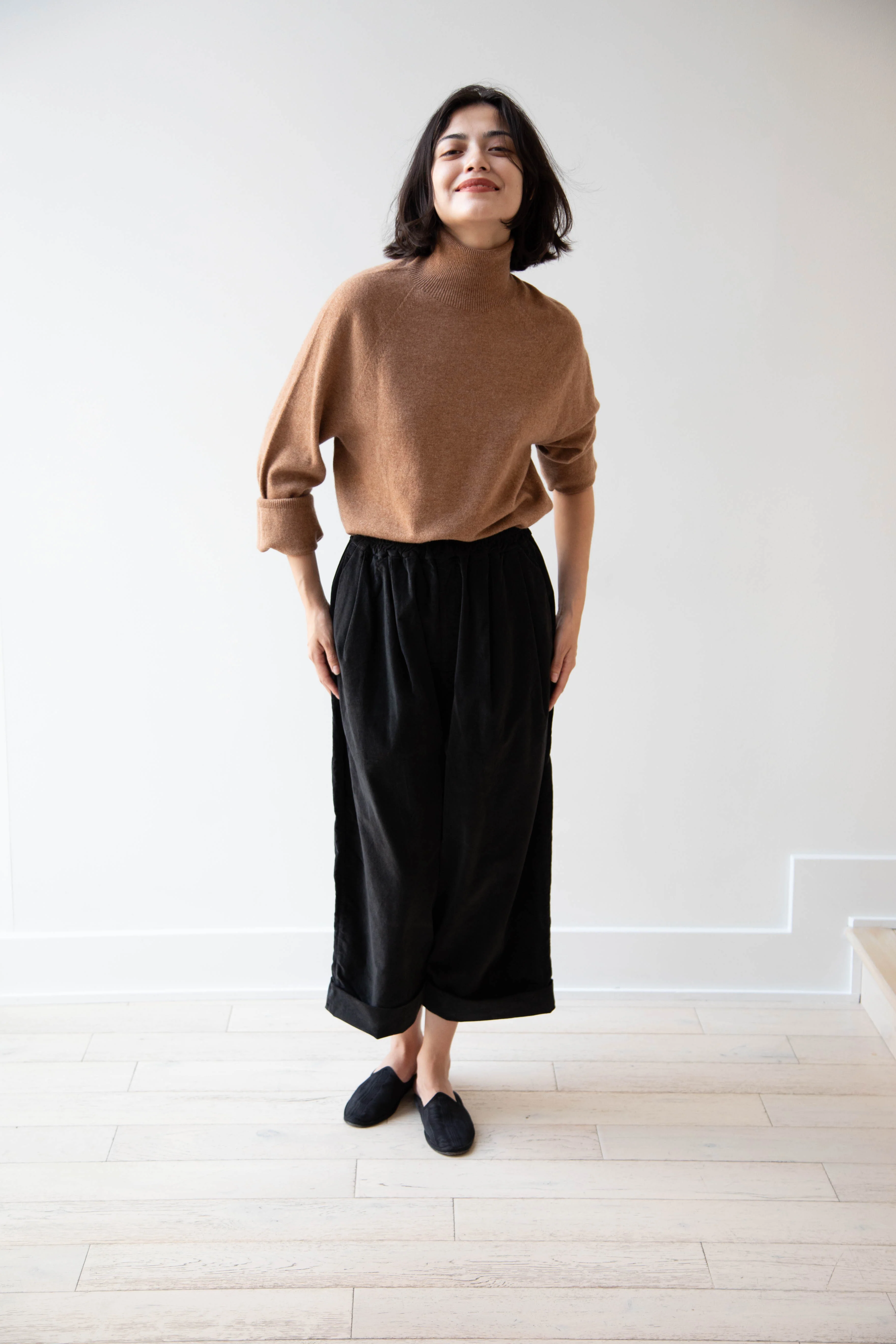 Album di Famiglia | Velvet Bragoni Pants in Slate - Image 31