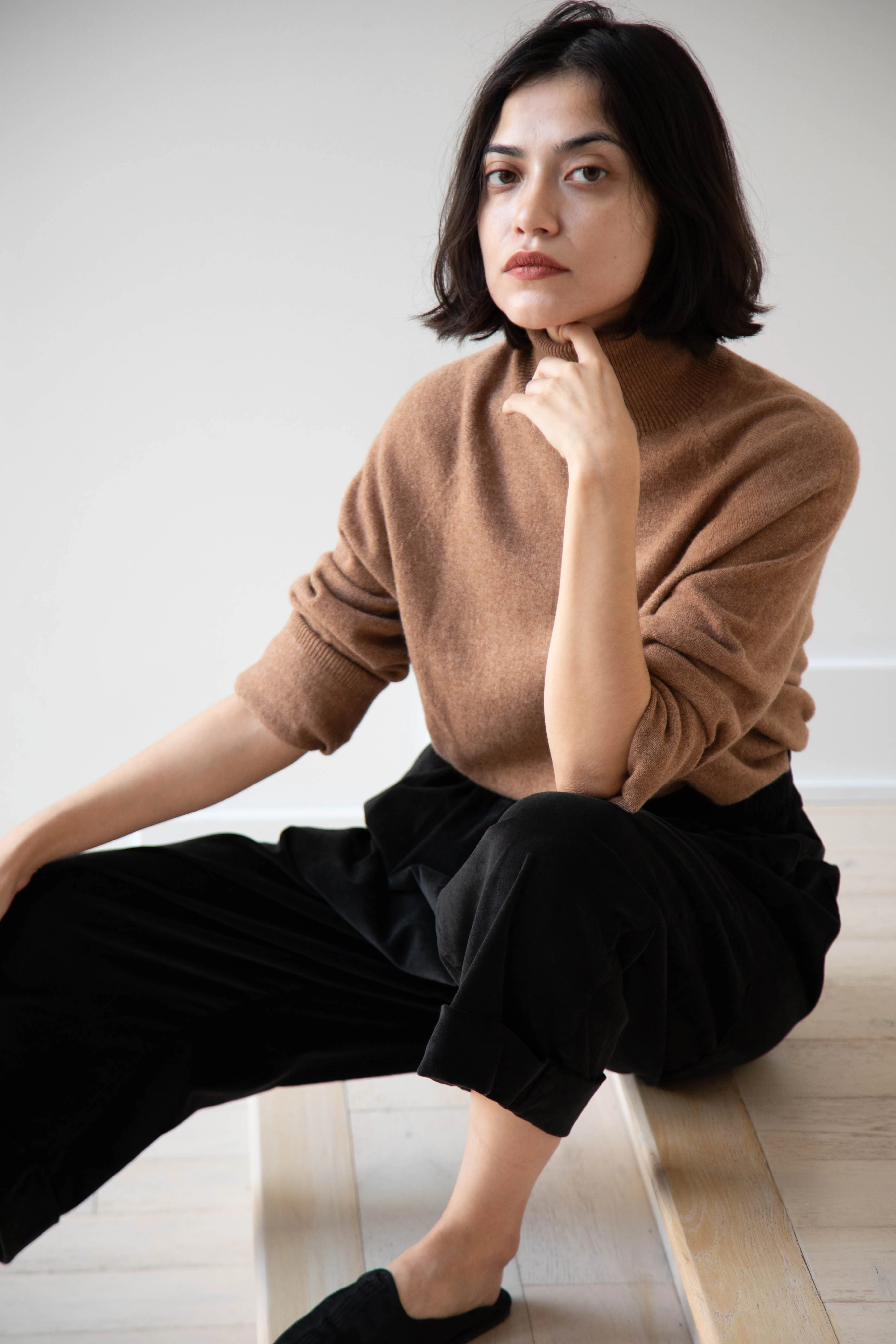 Album di Famiglia | Velvet Bragoni Pants in Slate - Image 36