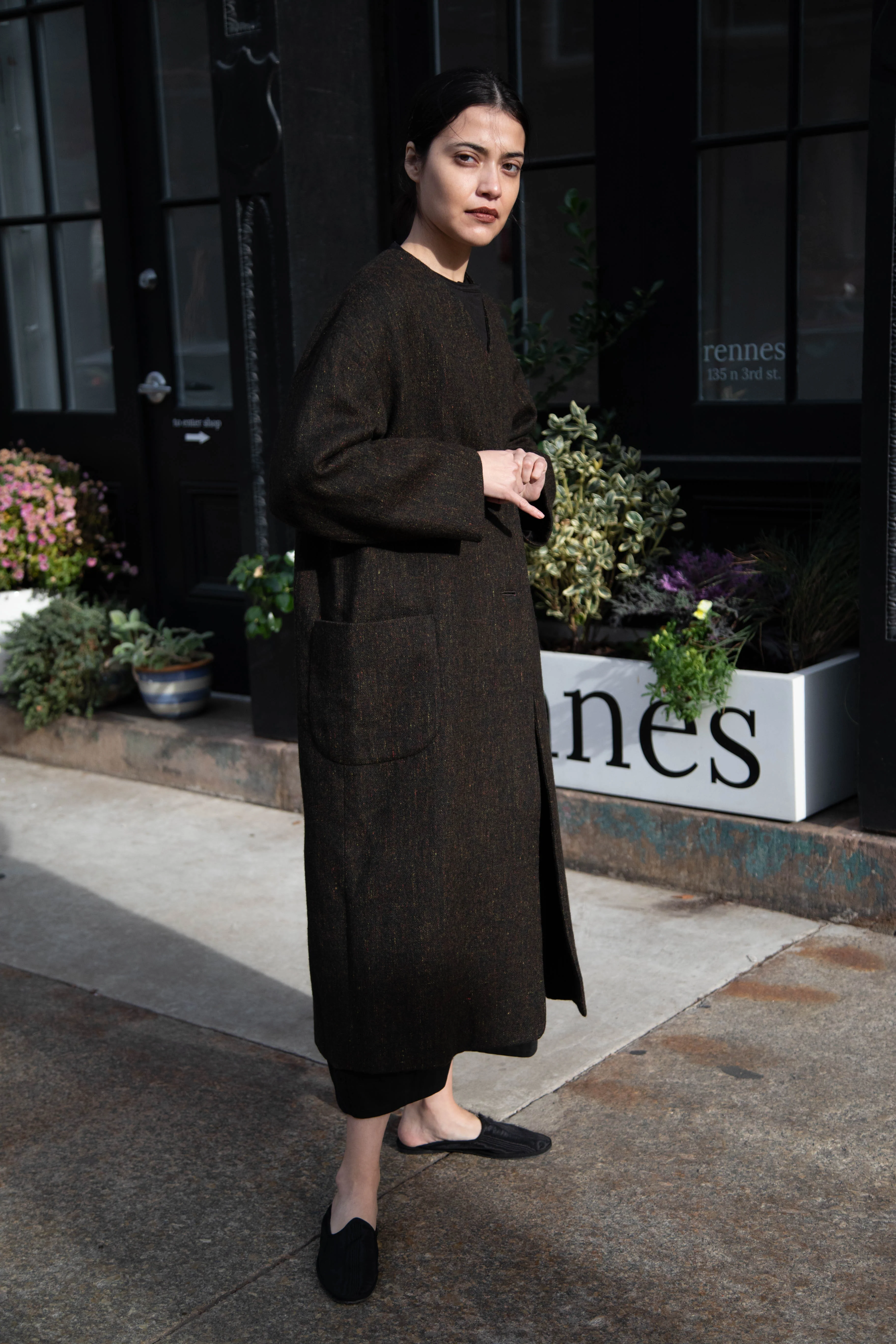 Arts & Science Tweed V-Neck Long Coat in Moss - Image 18