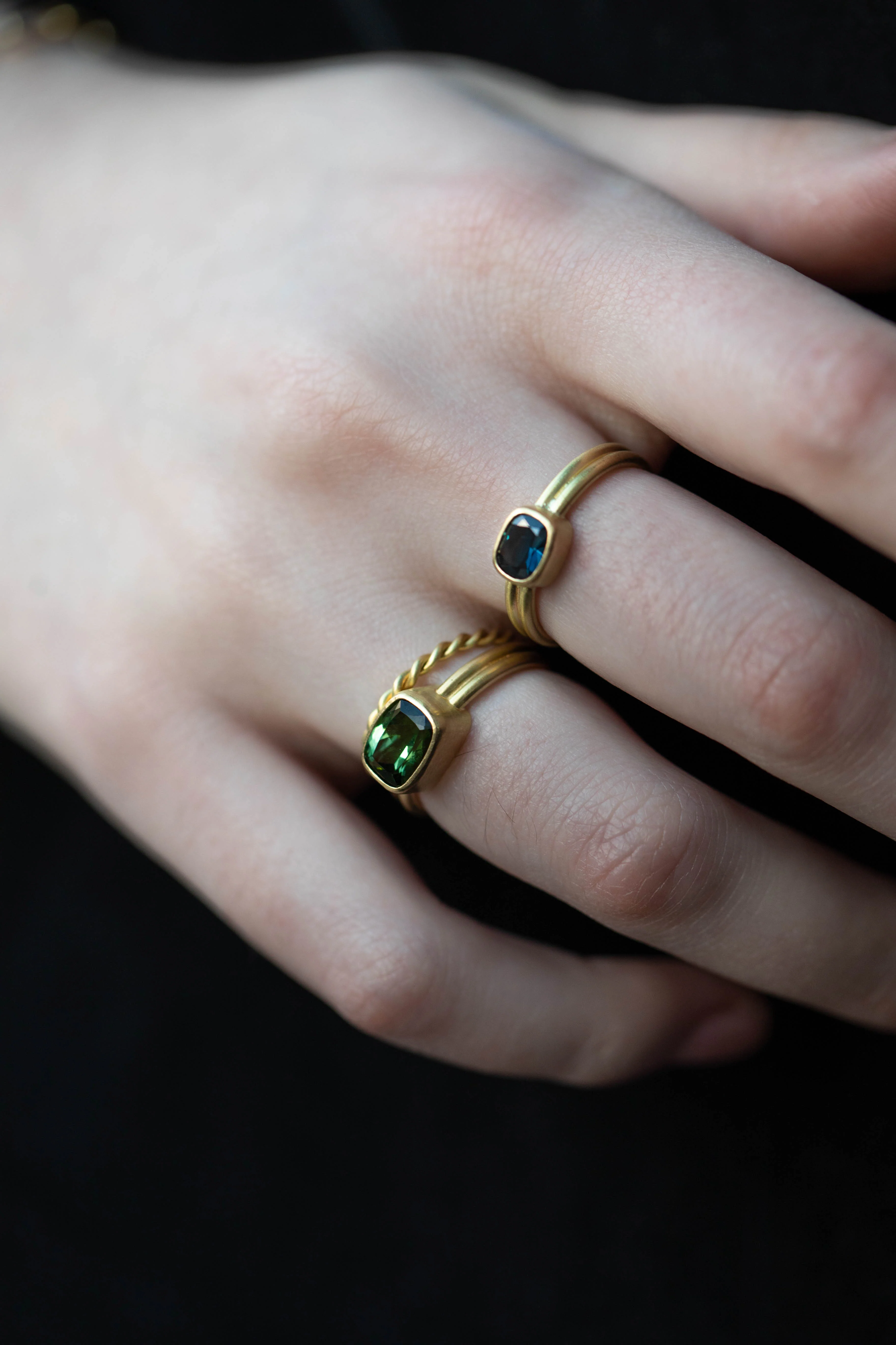 East Camp | Sapphire Double Band Ring in 18k Gold - Image 15