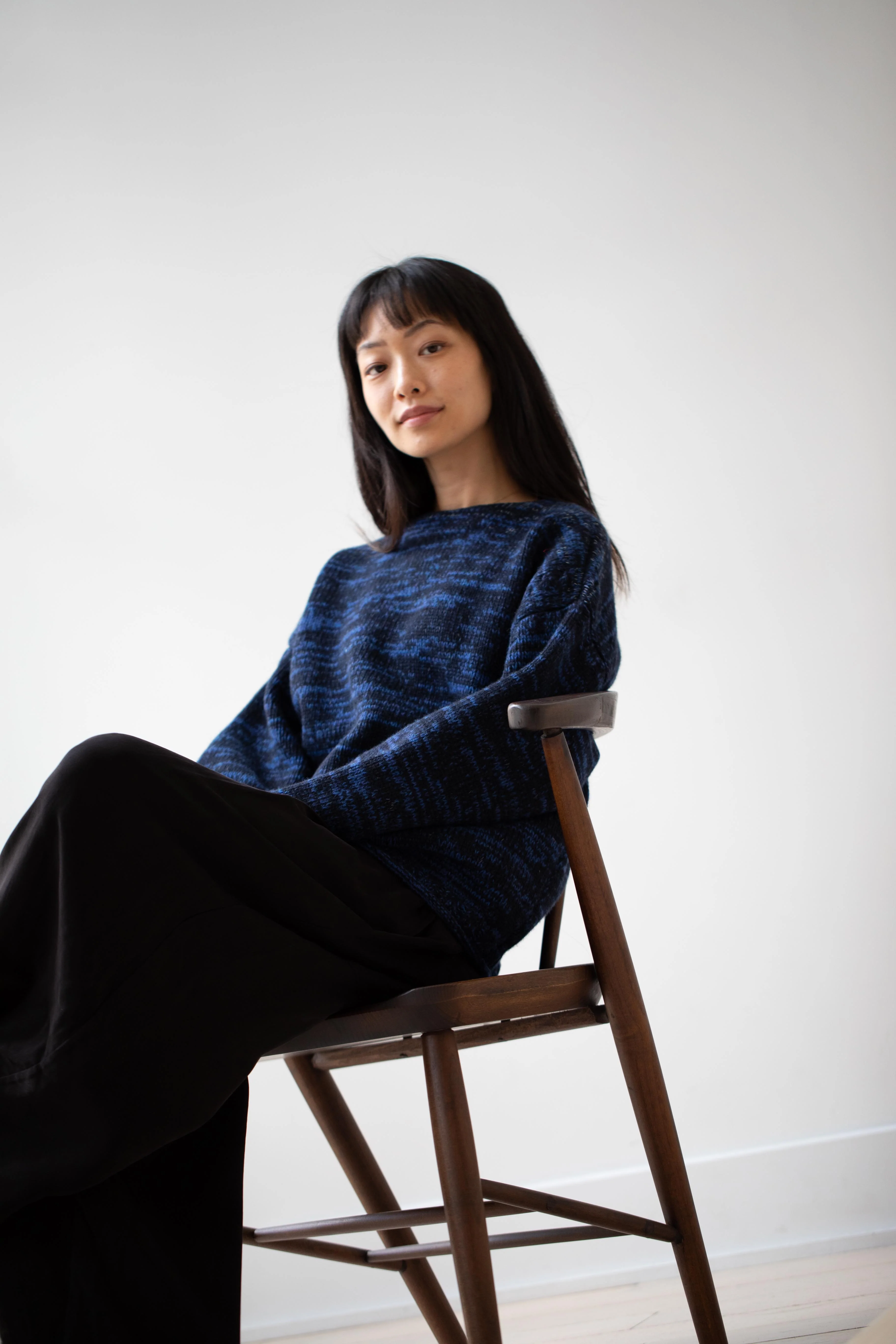 École De Curiosités | Moria Sweater Knitwear in Mazarine Melange - Image 37