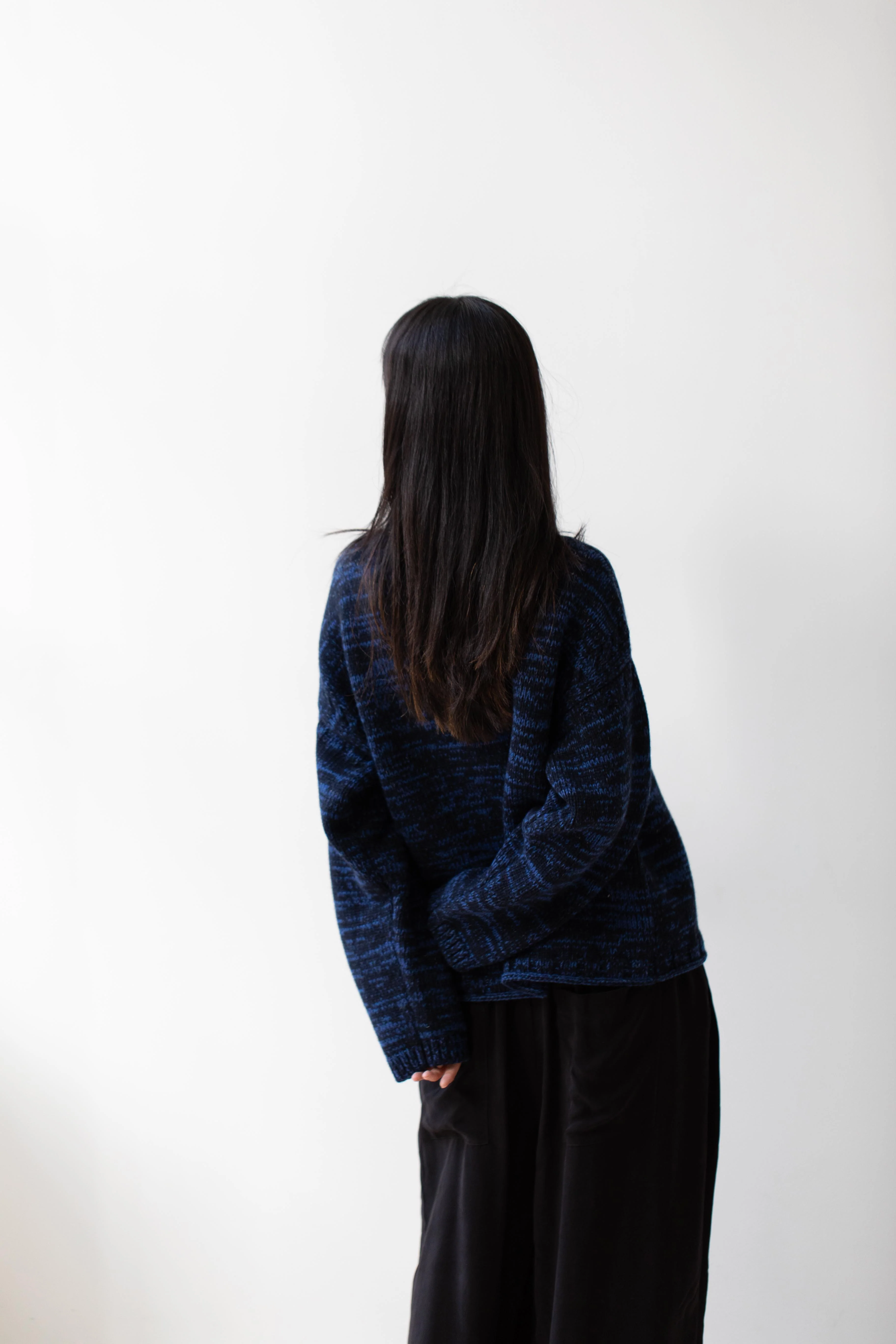 École De Curiosités | Moria Sweater Knitwear in Mazarine Melange - Image 41