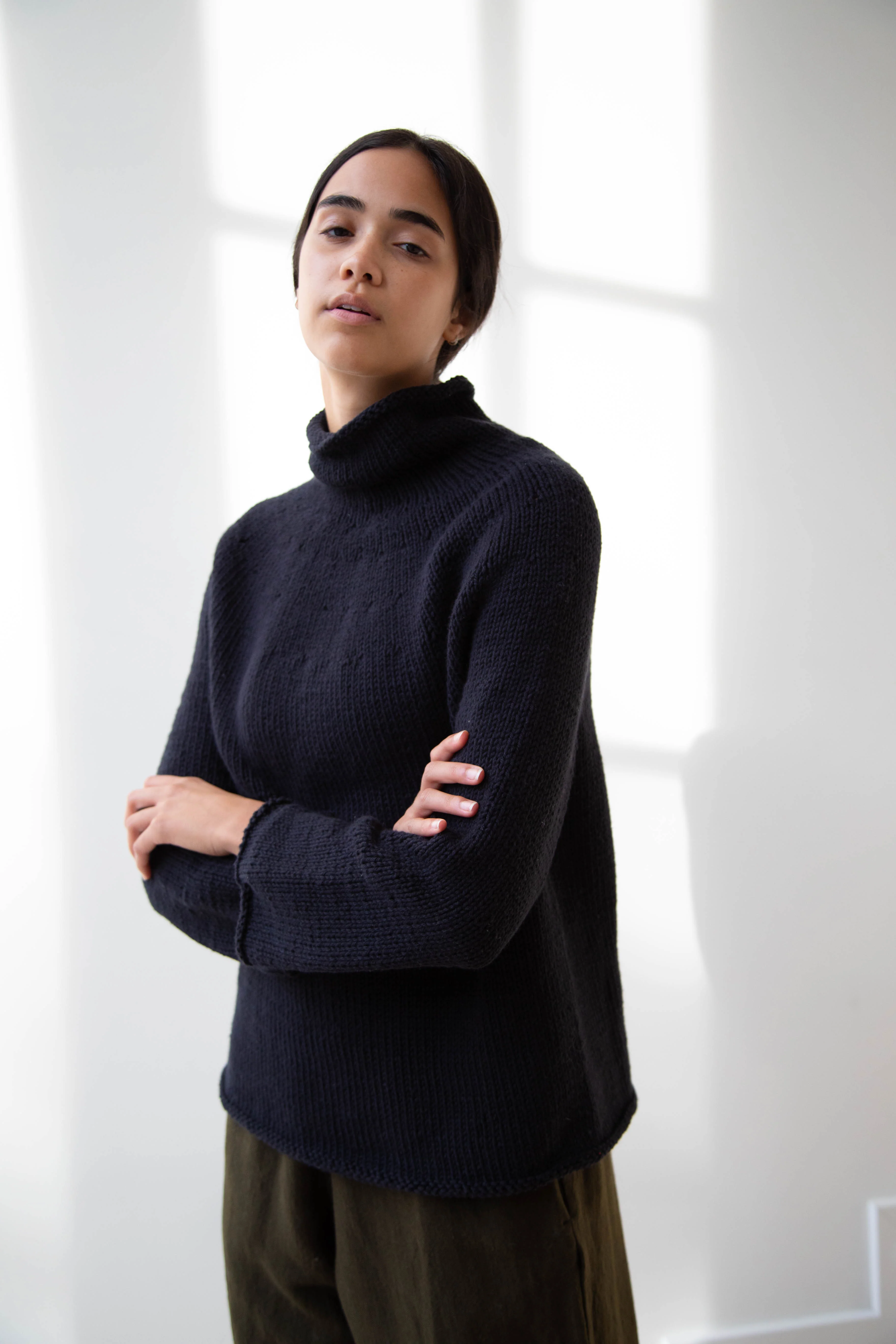 Nitto Café da Manha Sweater in Black - Image 13