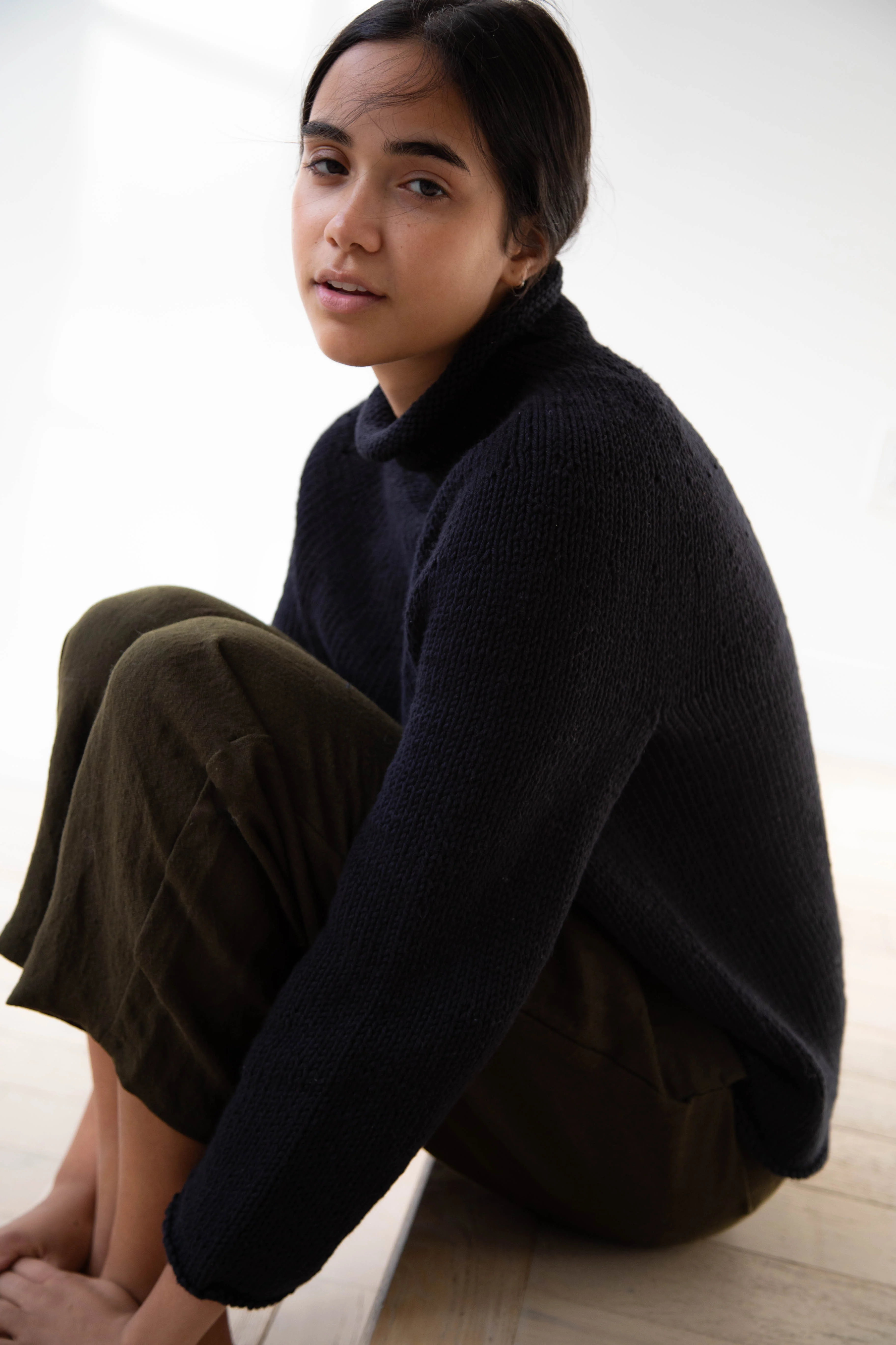 Nitto Café da Manha Sweater in Black - Image 18