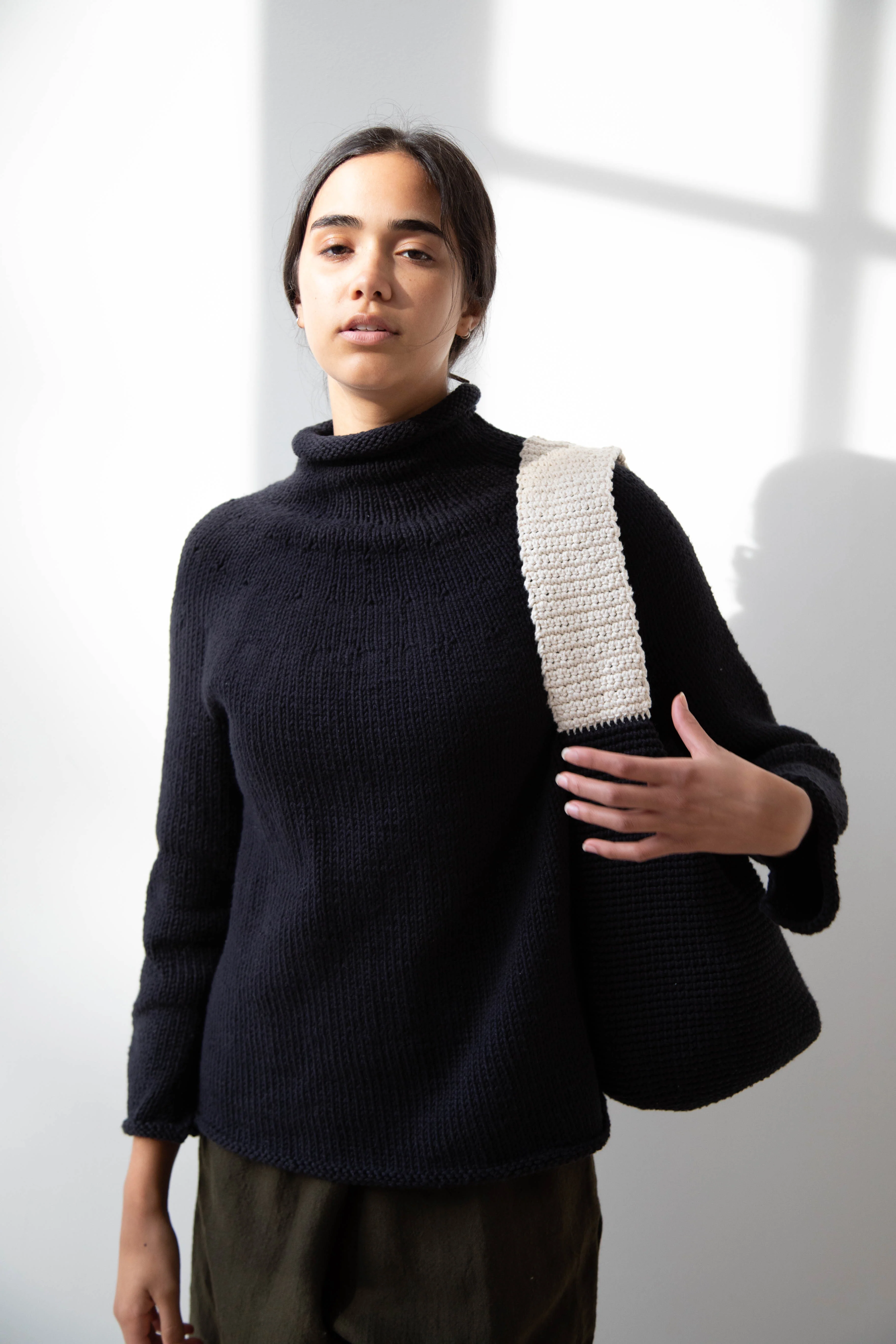 Nitto Café da Manha Sweater in Black - Image 25