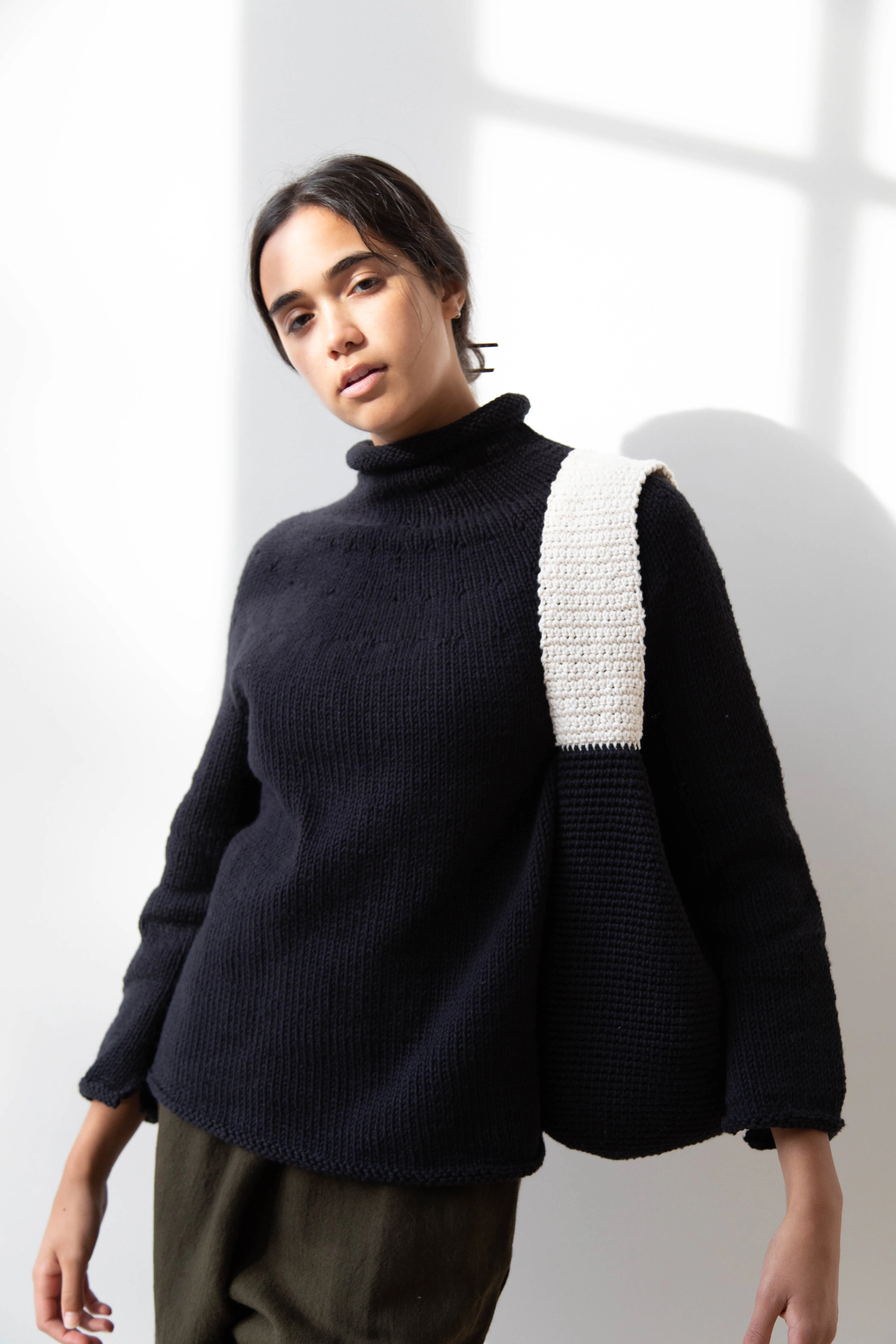 Nitto Café da Manha Sweater in Black - Image 26