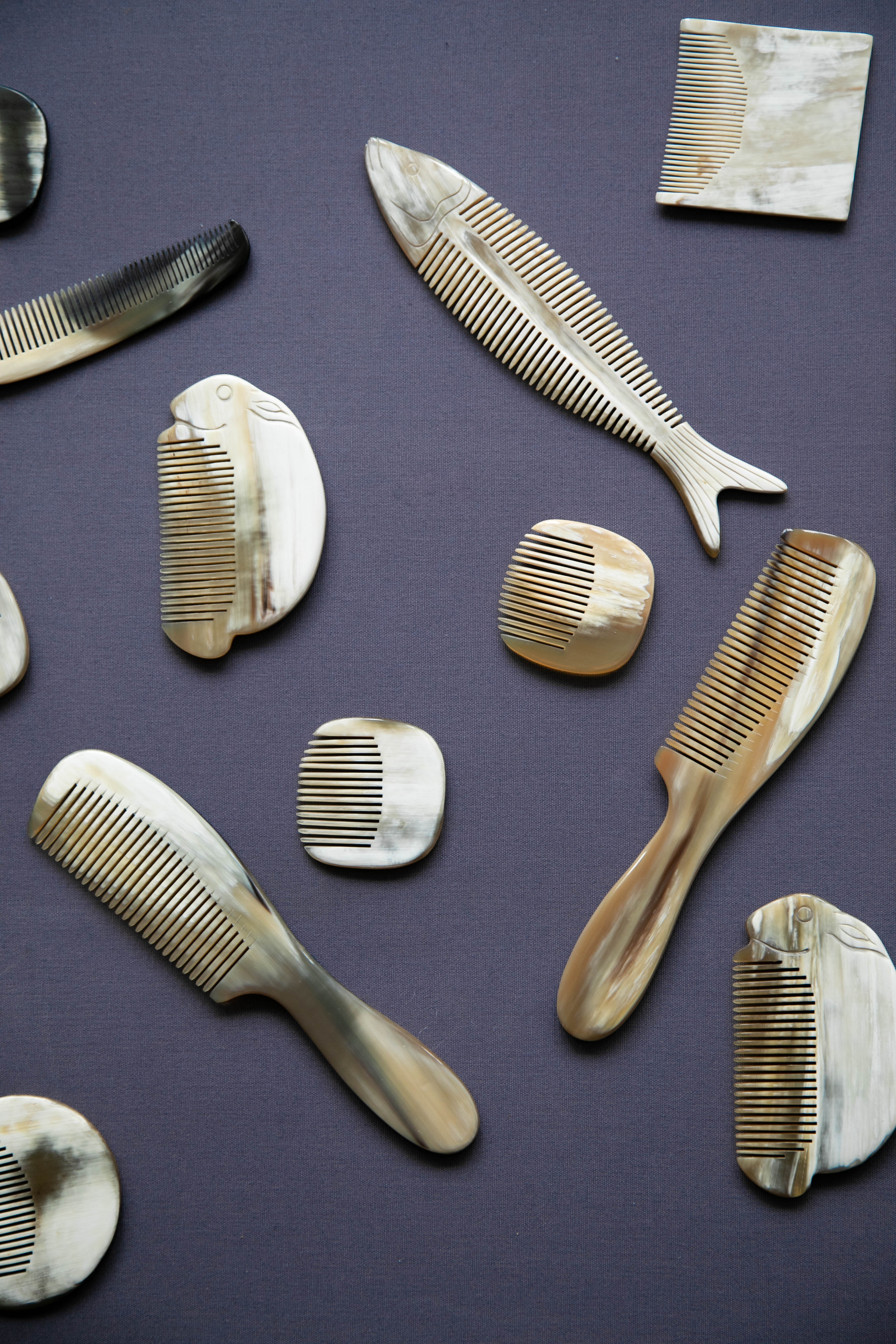Horn Oval Comb in Cream - Image 10