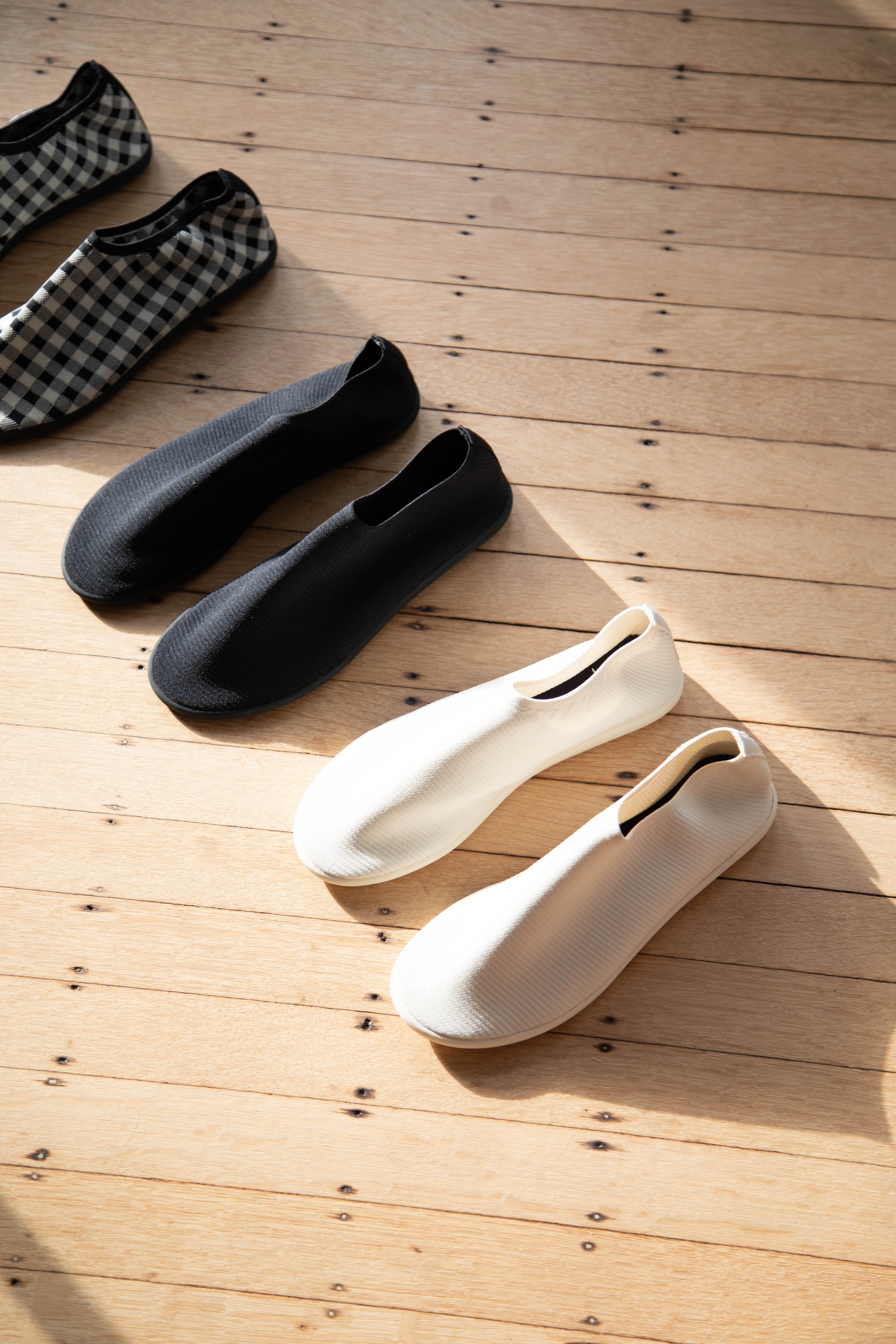 Softromaine | Flat in Black - Image 10